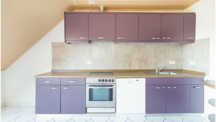 ***geräumige 2 Zimmer Oberwohnung mit EBK in Börger***

mit eigenem Garten, Terrasse, sowie Zufahrt und Carport