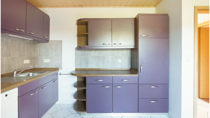 ***geräumige 2 Zimmer Oberwohnung mit EBK in Börger***

mit eigenem Garten, Terrasse, sowie Zufahrt und Carport