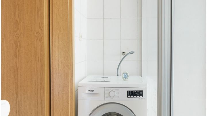 ***geräumige 2 Zimmer Oberwohnung mit EBK in Börger***

mit eigenem Garten, Terrasse, sowie Zufahrt und Carport