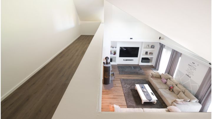 ***Modernes Anwesen - Haus mit Einliegerwohnung auf ca. 4.900 m² Grundstück mit Teich in Flachsmeer***