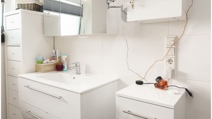 ***Modernes Anwesen - Haus mit Einliegerwohnung auf ca. 4.900 m² Grundstück mit Teich in Flachsmeer***