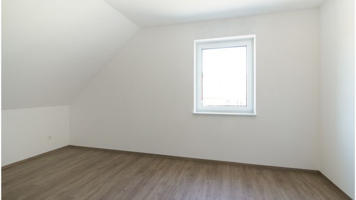 ***Exklusive Neubau-Wohnung - 4 ZKB - Reiheneckhaus in Flachsmeer***