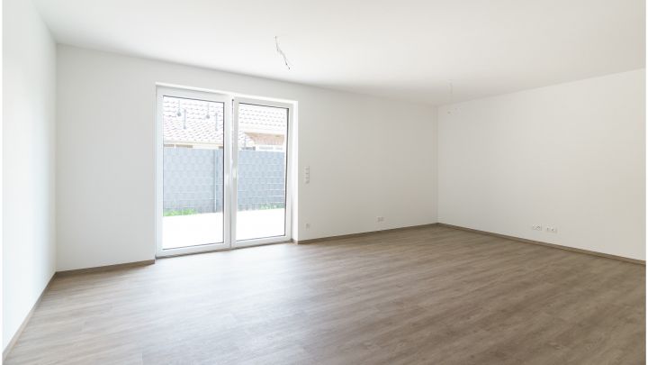 ***Exklusive Neubau-Wohnung - 4 ZKB - Reihenmittelhaus in Flachsmeer***