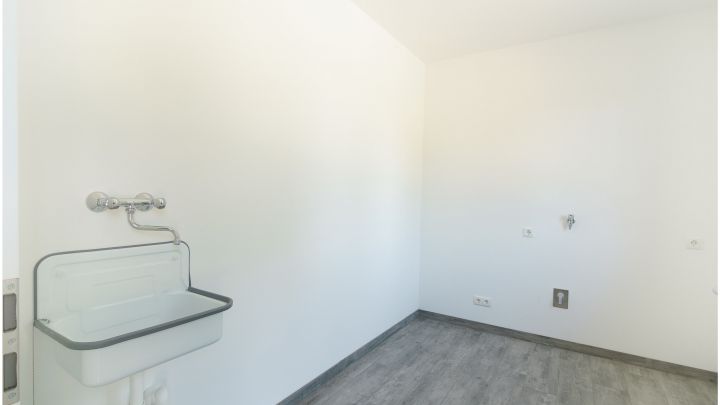 ***Exklusive Neubau-Wohnung - 4 ZKB - Reihenmittelhaus in Flachsmeer***