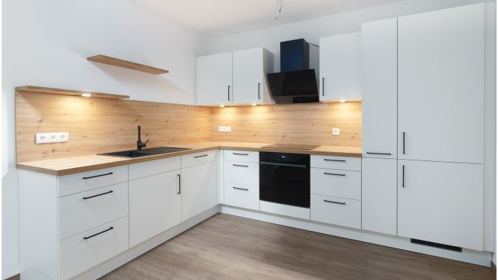 ***Exklusive Neubau-Wohnung - 4 ZKB - Reihenmittelhaus in Flachsmeer***