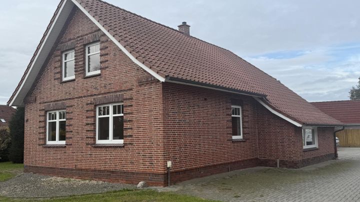 ***Kleine gemütliche DHH sucht neue Bewohner***

***Ideal für Singles oder Paare***