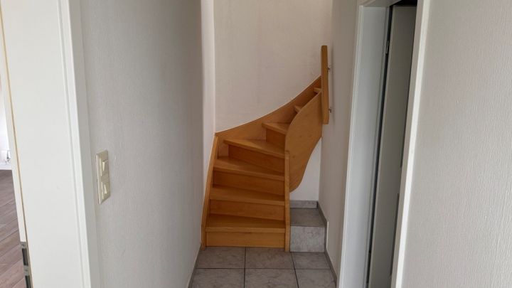 ***Kleine gemütliche DHH sucht neue Bewohner***

***Ideal für Singles oder Paare***