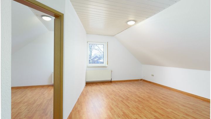 ***Dachgeschoss-Wohnung 3ZKB - in zentraler Lage von Ostrhauderfehn***