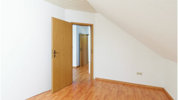 ***Dachgeschoss-Wohnung 3ZKB - in zentraler Lage von Ostrhauderfehn***
