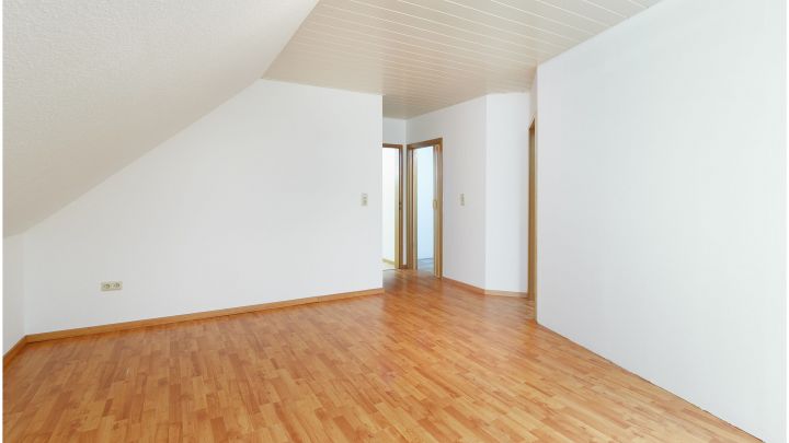 ***Dachgeschoss-Wohnung 3ZKB - in zentraler Lage von Ostrhauderfehn***