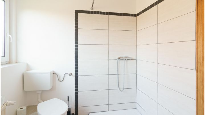 ***Moderne 97 m² Wohnung in Westoverledingen***

***frisch renoviert***