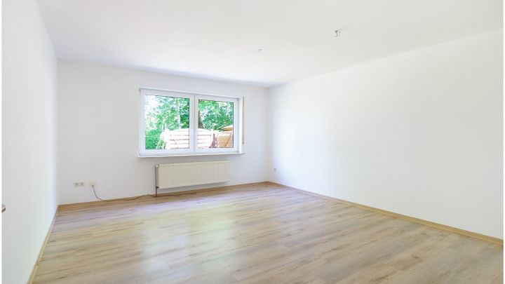 ***Komfortable Erdgeschosswohnung 2,5 ZKB in ruhiger, zentraler Lage von Ostrhauderfehn***

ebenerdig, ohne Stufen - mit eigenem Garten und Carport-Stellplatz