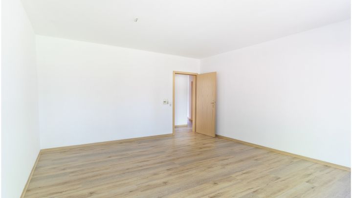 ***Komfortable Erdgeschosswohnung 2,5 ZKB in ruhiger, zentraler Lage von Ostrhauderfehn***

ebenerdig, ohne Stufen - mit eigenem Garten und Carport-Stellplatz