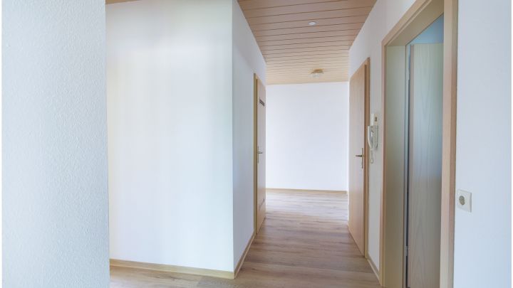 ***Komfortable Erdgeschosswohnung 2,5 ZKB in ruhiger, zentraler Lage von Ostrhauderfehn***

ebenerdig, ohne Stufen - mit eigenem Garten und Carport-Stellplatz
