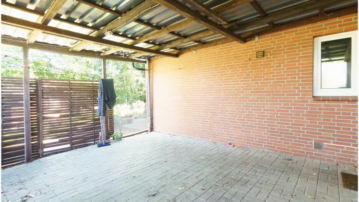***Komfortable Erdgeschosswohnung 2,5 ZKB in ruhiger, zentraler Lage von Ostrhauderfehn***

ebenerdig, ohne Stufen - mit eigenem Garten und Carport-Stellplatz