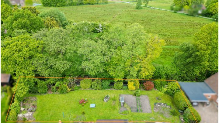 ***Attraktives Baugrundstück in Westoverledingen***

ca. 850 m², voll erschlossen, ruhige Sackgassenlage