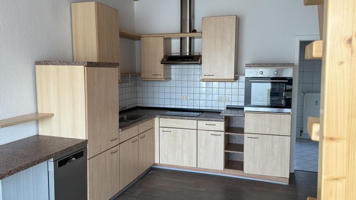 ***Gemütliche Single-Wohnung auf zwei Etagen im Dachgeschoss***