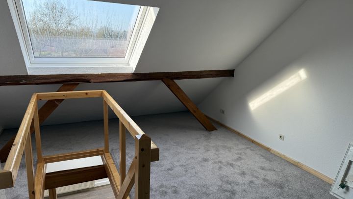 ***Gemütliche Single-Wohnung auf zwei Etagen im Dachgeschoss***