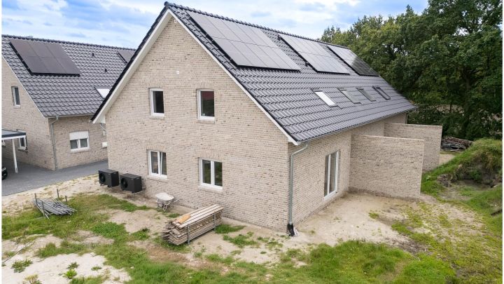 ***Modernes Neubau-Reiheneckhaus – energieeffizient und durchdacht***

bezugsfertig voraussichtlich ab Ende 2026