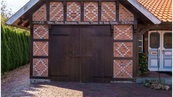 ***Modernes, hochwertig gebautes Fachwerkhaus mit viel Platz in bevorzugter Lage***

***Ein wunderschönes Haus und ein tolles Grundstück***