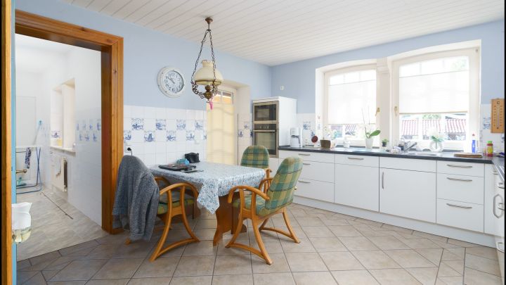 ***Modernes, hochwertig gebautes Fachwerkhaus mit viel Platz in bevorzugter Lage***

***Ein wunderschönes Haus und ein tolles Grundstück***