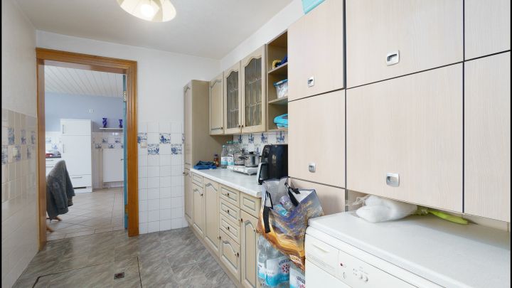 ***Modernes, hochwertig gebautes Fachwerkhaus mit viel Platz in bevorzugter Lage***

***Ein wunderschönes Haus und ein tolles Grundstück***