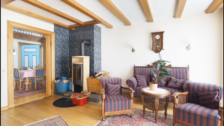 ***Modernes, hochwertig gebautes Fachwerkhaus mit viel Platz in bevorzugter Lage***

***Ein wunderschönes Haus und ein tolles Grundstück***