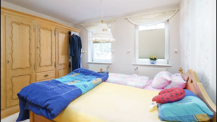 ***Modernes, hochwertig gebautes Fachwerkhaus mit viel Platz in bevorzugter Lage***

***Ein wunderschönes Haus und ein tolles Grundstück***